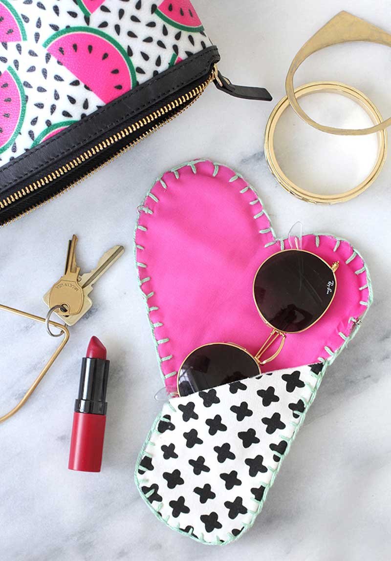 Free Sewing Pattern and Tutorial - Eyeglass Case