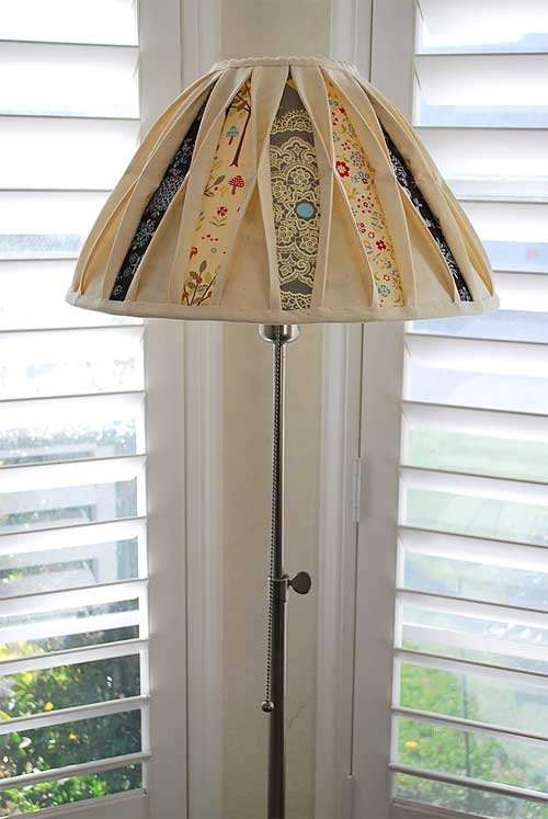 Peek-a-boo Lamp Shade - Free Sewing Tutorial