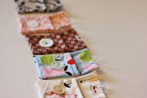 Free Purse Pattern and Tutorial - Little Button Pouch