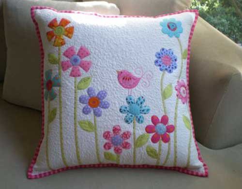 Flower Garden Pillow - Free Quilting Tutorial